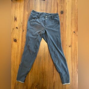 Fits equestrian full seat breeches